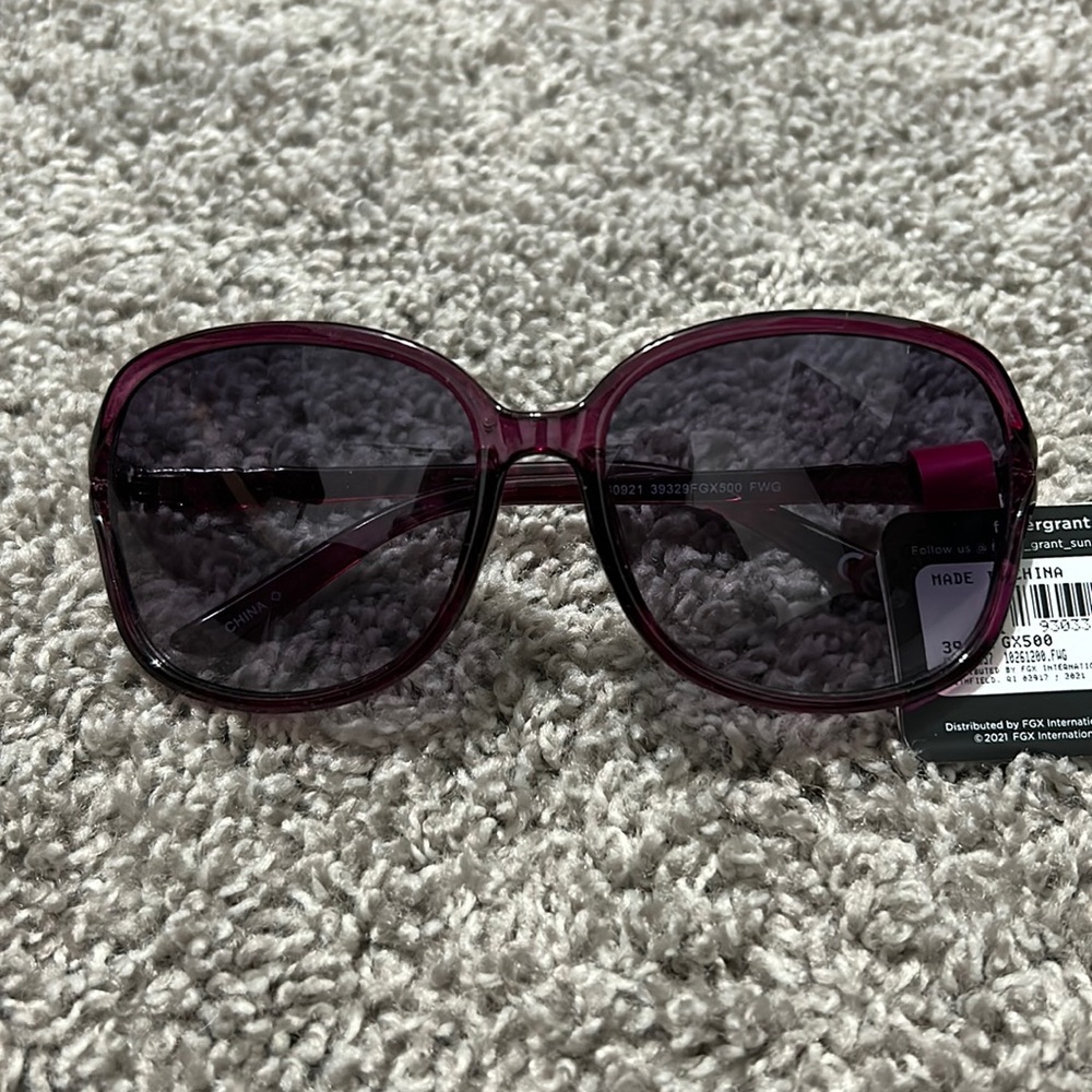 Foster grant sunglasses 🕶️